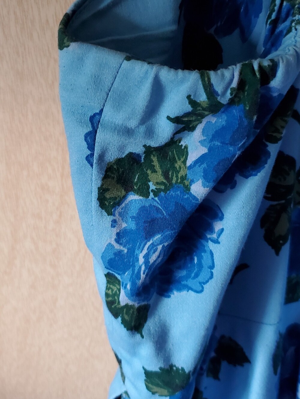 Vixen by Micheline Pitt Sweetheart Swing Dress in Blue Roses, Size 4X - Picture 6 of 12